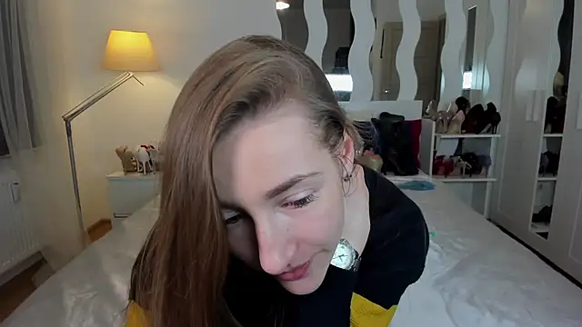 KateRedgar online show from 02.24.25