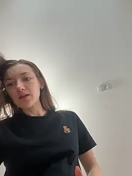 KateRedgar online show from 04.20.26