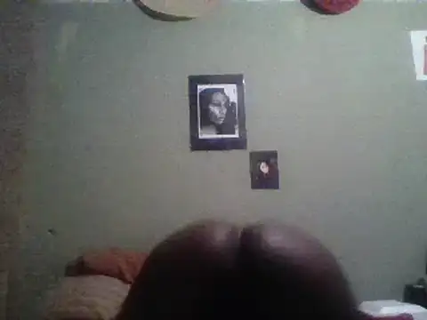 Snapshot of Moorella1 chatting on 03.09.25 Moorella1 online show from 03.09.25