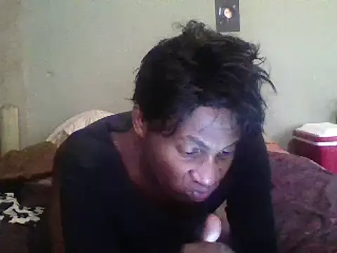 Snapshot of Moorella1 chatting on 03.12.25 Moorella1 online show from 03.12.25