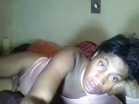 Snapshot of Moorella1 chatting on 03.18.25 Moorella1 online show from 03.18.25