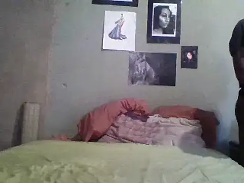 Snapshot of Moorella1 chatting on 03.22.25 Moorella1 online show from 03.22.25