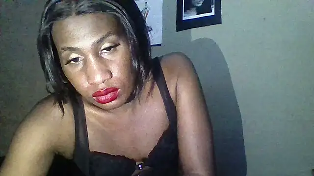 Snapshot of Moorella1 chatting on 09.19.25 Moorella1 online show from 09.19.25