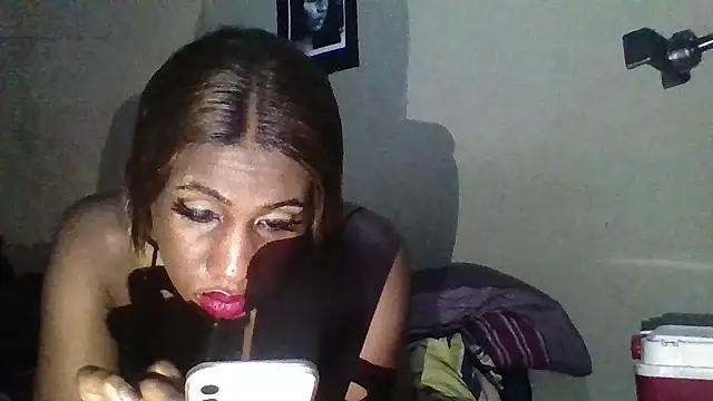 Snapshot of Moorella1 chatting on 10.01.25 Moorella1 online show from 10.01.25