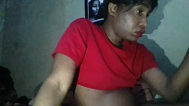 Snapshot of Moorella1 chatting on 10.03.25 Moorella1 online show from 10.03.25