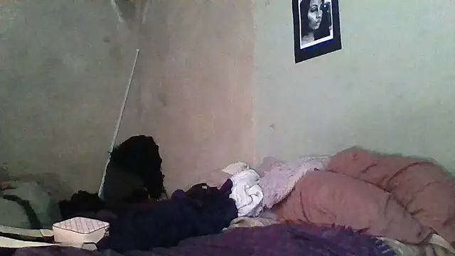 Snapshot of Moorella1 chatting on 10.13.25 Moorella1 online show from 10.13.25