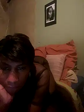 Snapshot of Moorella1 chatting on 11.07.25 Moorella1 online show from 11.07.25