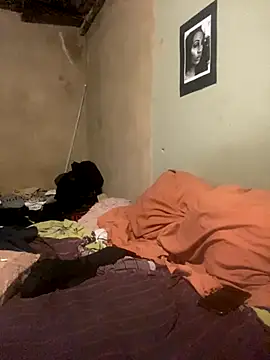 Snapshot of Moorella1 chatting on 11.12.25 Moorella1 online show from 11.12.25