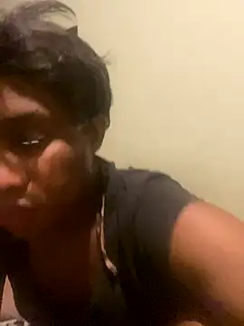 Snapshot of Moorella1 chatting on 11.25.25 Moorella1 online show from 11.25.25