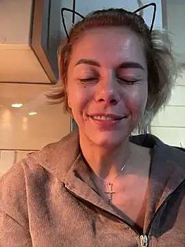 Snapshot of tanyagrey chatting on 10.30.25 tanyagrey online show from 10.30.25