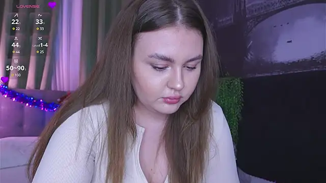 Snapshot of Mia__Peach chatting on 12.24.24 Mia Peach online show from 12.24.24