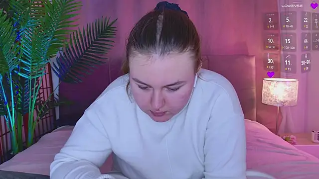 Snapshot of Mia__Peach chatting on 01.22.25 Mia Peach online show from 01.22.25