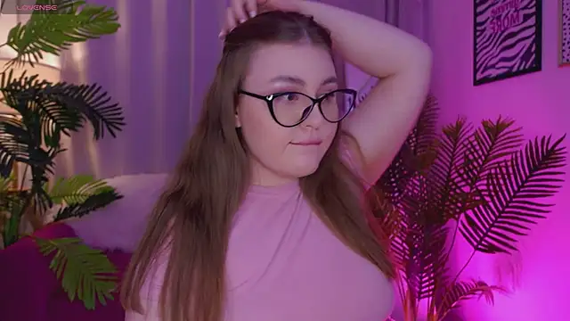 Snapshot of Mia__Peach chatting on 02.26.25 Mia Peach online show from 02.26.25