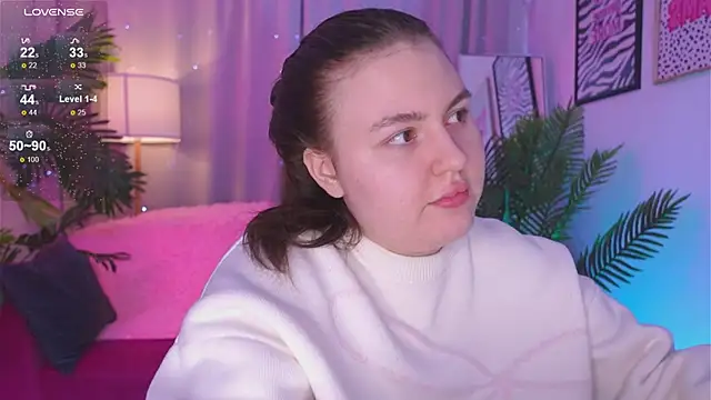 Snapshot of Mia__Peach chatting on 03.23.25 Mia Peach online show from 03.23.25