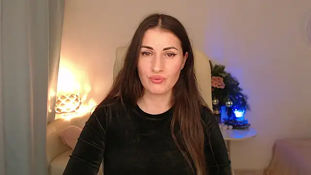 MaryMalory11 online show from 12.20.25