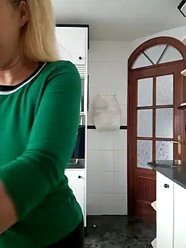 lamorbosa37 online show from 12.13.24