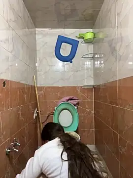 Snapshot of Marewa12 chatting on 11.25.25 Marewa12 online show from 11.25.25