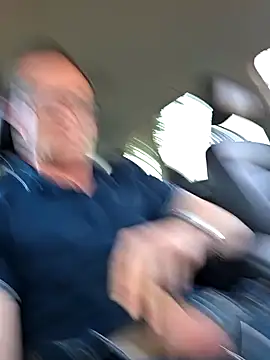 Snapshot of TheSouthernKing chatting on 09.12.25 TheSouthernKing online show from 09.12.25