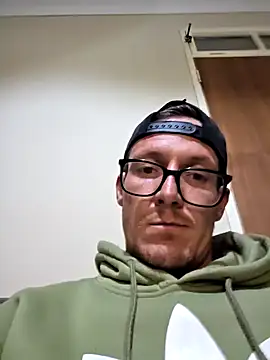 Snapshot of TheSouthernKing chatting on 09.25.25 TheSouthernKing online show from 09.25.25