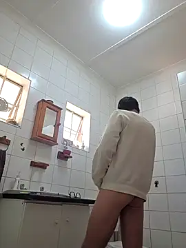 Snapshot of TheSouthernKing chatting on 10.01.25 TheSouthernKing online show from 10.01.25