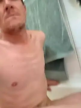 Snapshot of TheSouthernKing chatting on 10.14.25 TheSouthernKing online show from 10.14.25