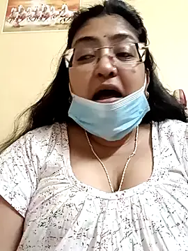 LAVERNIYA  online show from 02.01.25