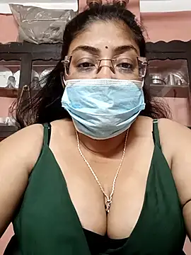 LAVERNIYA  online show from 02.28.25