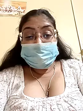 LAVERNIYA  online show from 03.03.25