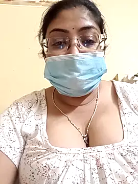 LAVERNIYA  online show from 03.05.25