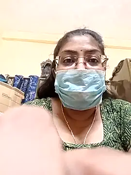 LAVERNIYA  online show from 03.20.25