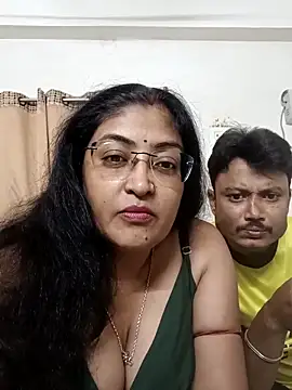 LAVERNIYA  online show from 09.18.25