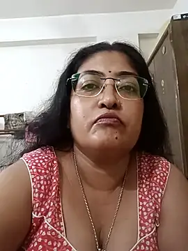 LAVERNIYA  online show from 10.28.25