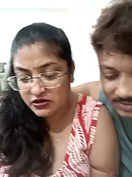 LAVERNIYA  online show from 11.08.25