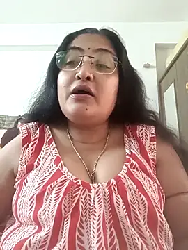 LAVERNIYA  online show from 11.10.25