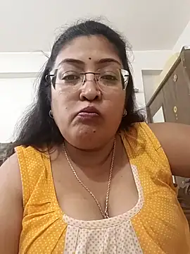 LAVERNIYA  online show from 11.13.25