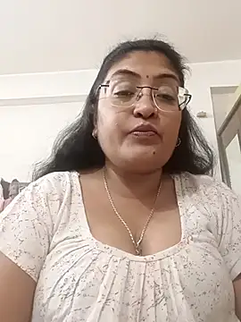 LAVERNIYA  online show from 11.14.25