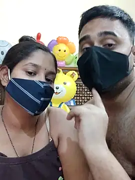 IND COUPLE1 online show from 02.22.25