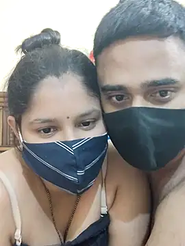 IND COUPLE1 online show from 02.23.25