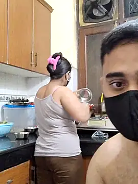 IND COUPLE1 online show from 02.26.25