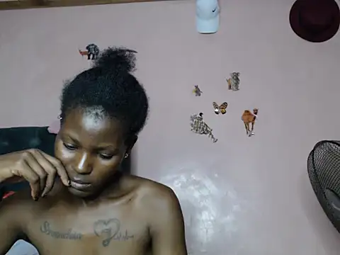 TrishaKalid online show from 02.12.25