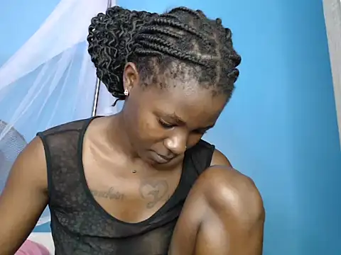 TrishaKalid online show from 10.12.25