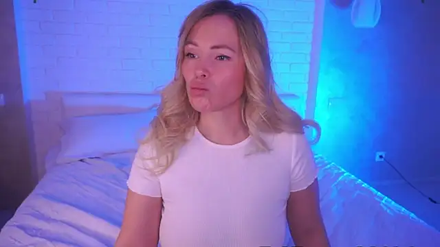 Snapshot of Charming_Daphny chatting on 03.01.25 Charming Daphny online show from 03.01.25