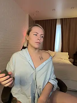 Snapshot of Charming_Daphny chatting on 11.28.25 Charming Daphny online show from 11.28.25