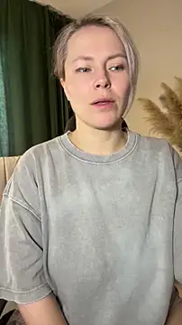 Charming Daphny online show from 04.12.26