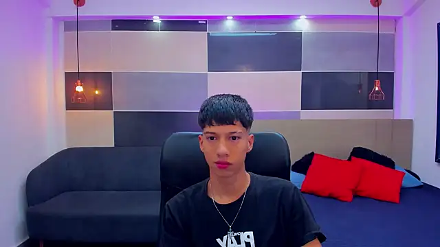 Juan Nd Steven online show from 12.24.24