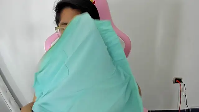  Angelinaandrade  online show from 02.15.25