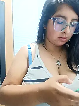 Angelinaandrade  online show from 11.22.25