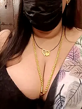 Snapshot of ashikaa_r chatting on 01.12.25 ashikaa r online show from 01.12.25