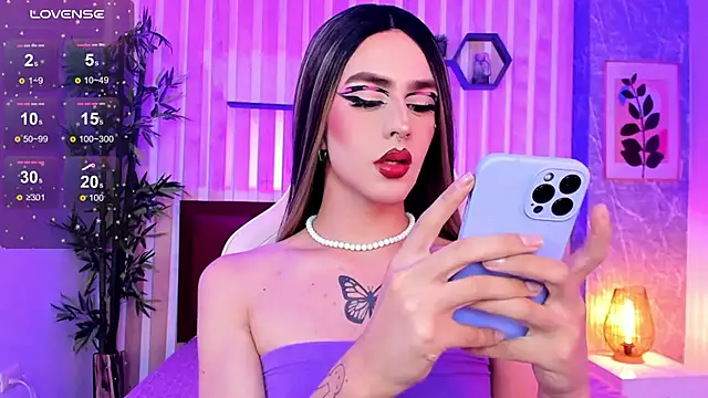 Snapshot of miah_connor chatting on 02.14.25 miah connor online show from 02.14.25