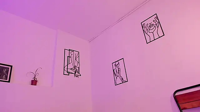 Snapshot of ari_amisi chatting on 03.22.25 ari amisi online show from 03.22.25